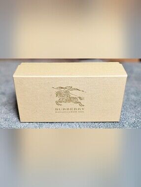 Authentic Burberry Sunglasses Gift Box Cream Gold Knight Frame Case Charm Holder